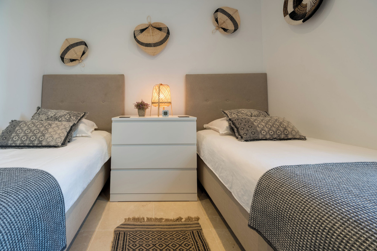 Room 4, Stylish 3-bed Apt on La Cala Golf 15th Hole View, Málaga