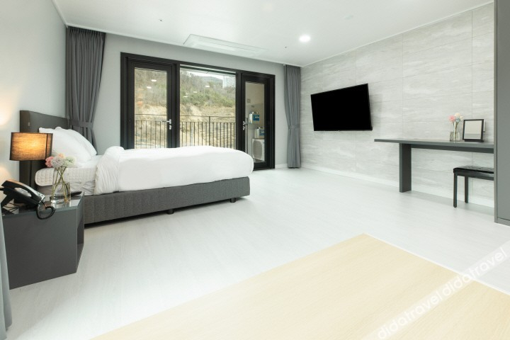 Bedroom 5, MIAMI Jeongseon Hotel, Jeongseon