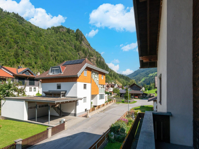 Others 5, Apartment in Tyrol Near Landeck, Landeck