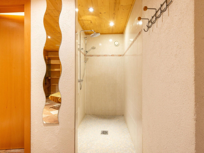 Bathroom 5, Apartment Near the Centre and ski Resort, Bludenz