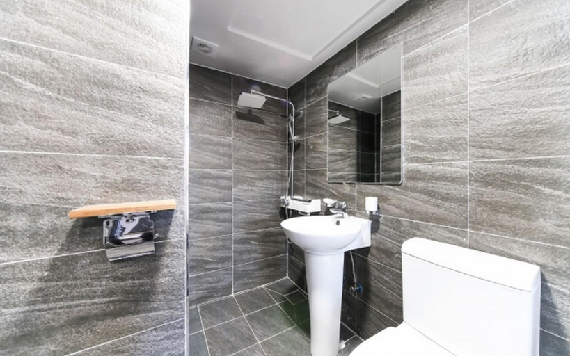 Bathroom 5, Changwon Jinhae Hotel The Syap, Jinhae
