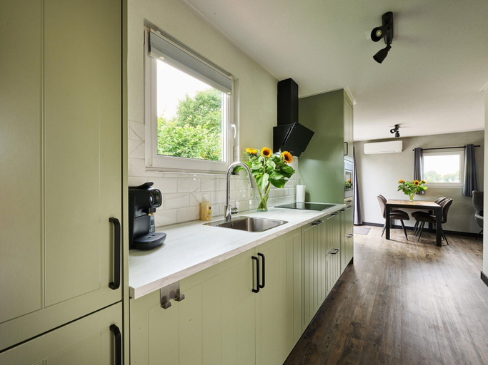 Private kitchen 5, Stay at This Beautiful Accommodation in De Kiel, Coevorden