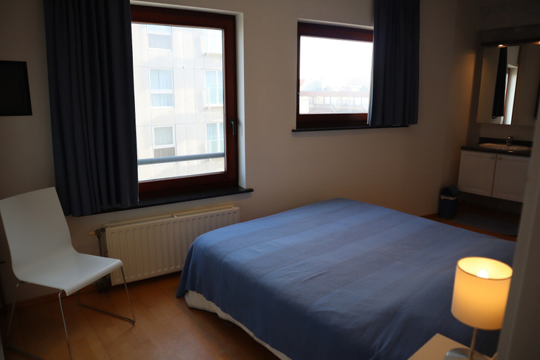 Bedroom 2, Apartment in Nieuwpoort With sea View, West-Vlaanderen