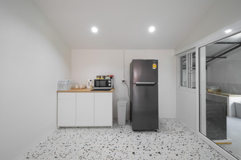 Kitchen 3, Cozy home near city and air port, Muang Chiang Mai