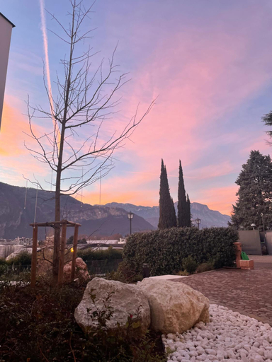 Others 5, Midum Apartments con giardino, Trento