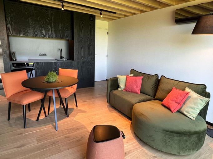 Others 3, Amazing Lodge With Shared Pool, Luxembourg