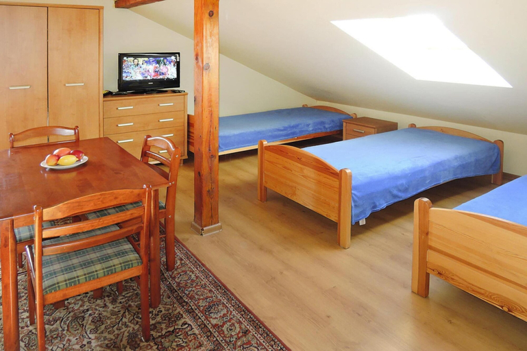 Room 5, Agriculture - Studios, Borzyslawiec by Lubczyna, Close to the Harbour, Goleniów