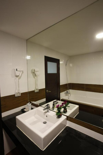 Bathroom 5, Orchid Resotel, Phuket Island