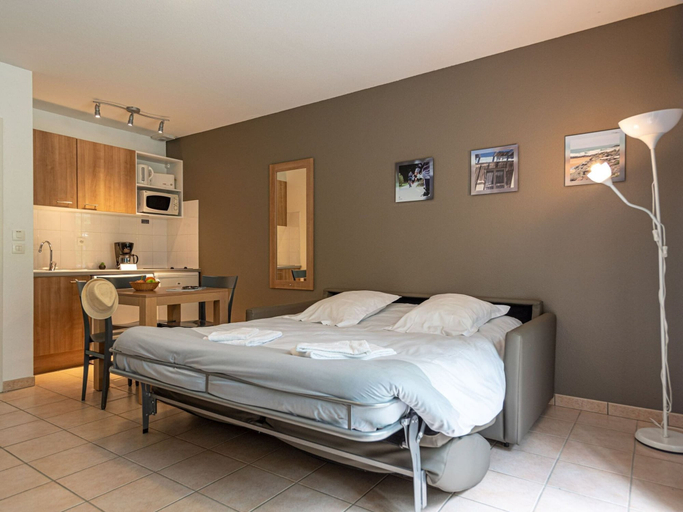 Living room 3, Studio With Sofa bed in the Loire Region, Maine-et-Loire