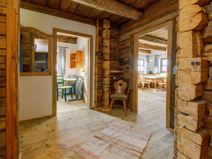 Reception 2, Chalet on Zettersfeld With Dolomite Views, Lienz