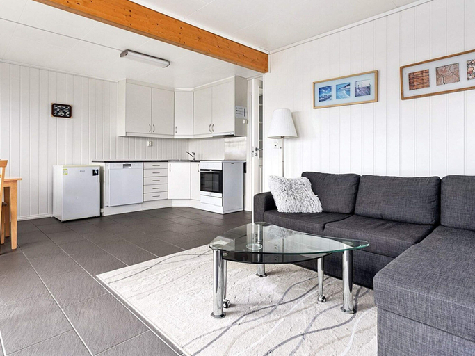 Private kitchen 3, 6 Person Holiday Home in Hellesoy-by Traum, Øygarden