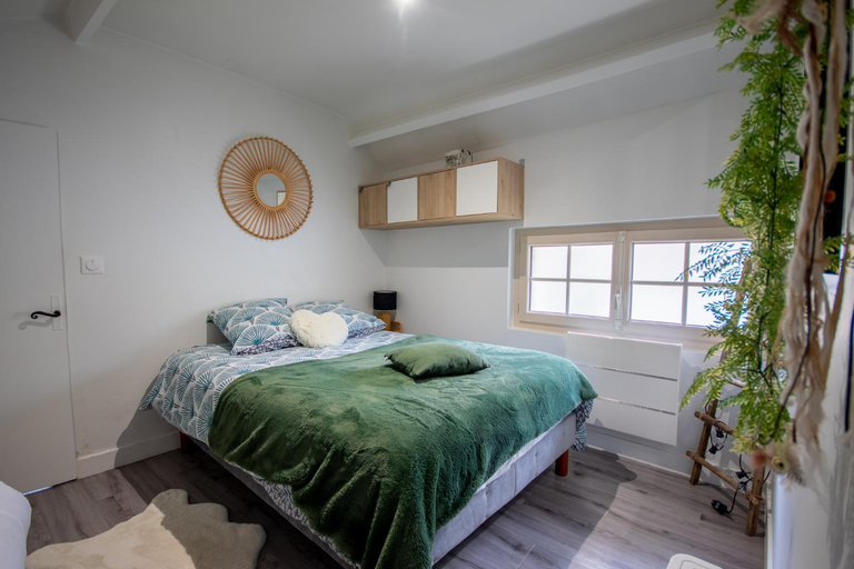 Bedroom 4, Le Moulin de l'etang, Yvelines
