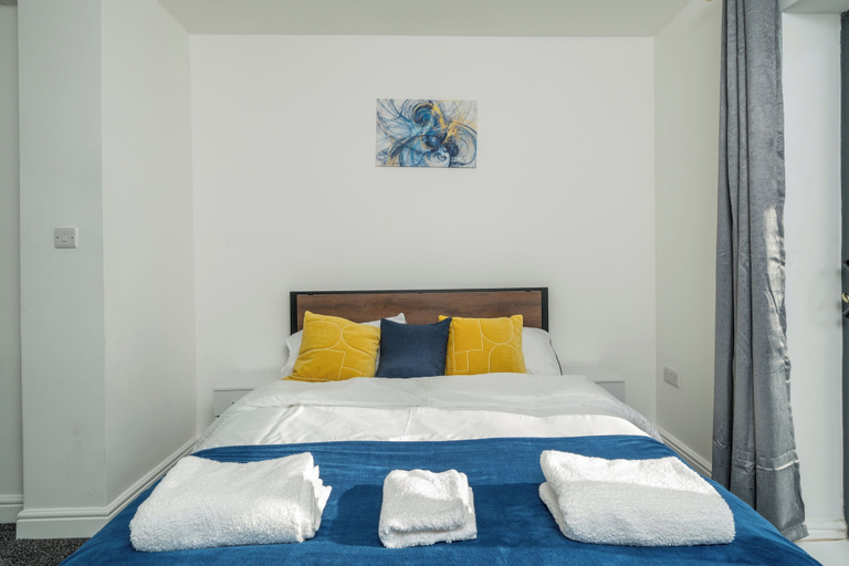 Bedroom 5, 3 Bed- Full Balcony - Closetoo2 & Excel, London