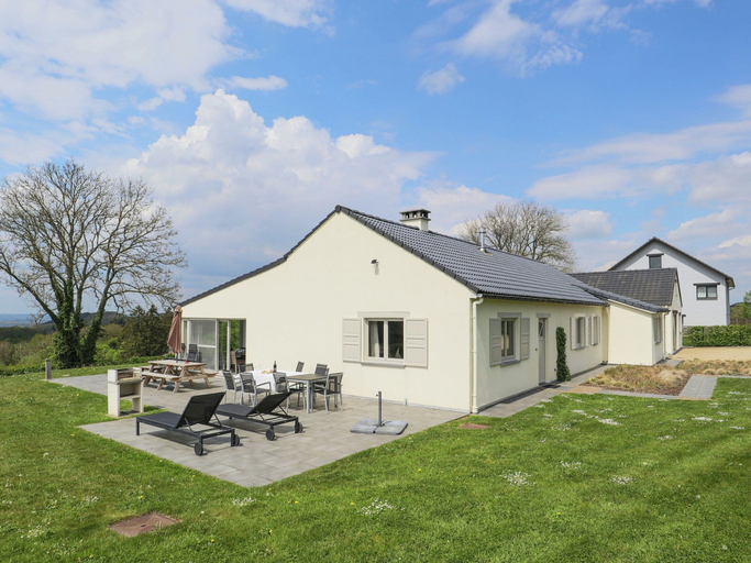 Exterior 5, Vintage Villa With Private Garden in Rendeux, Luxembourg