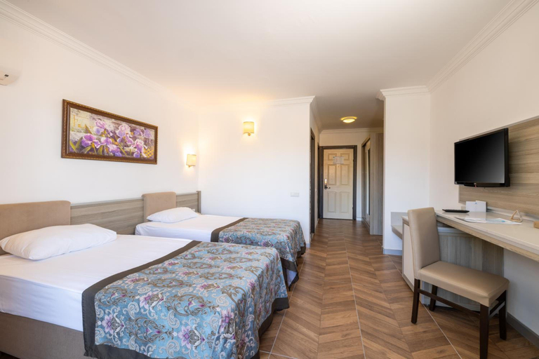 Bedroom 3, Crystal Aura Aqua Collection, Kemer