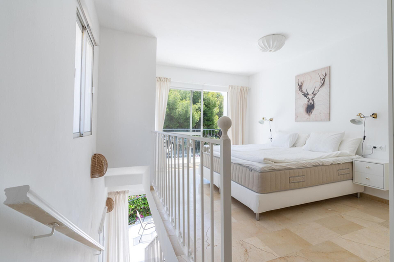 Bedroom 2, Lovely House With Private Pool in Burriana!, Málaga