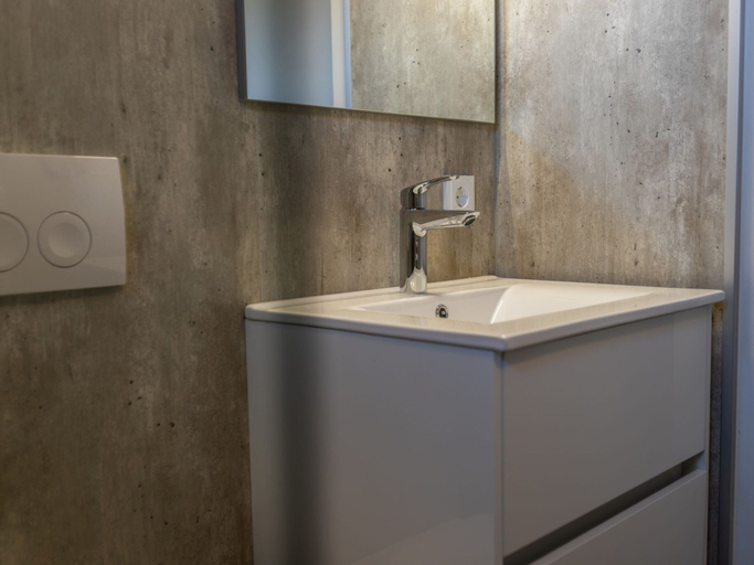 Bathroom 3, Dune Lodge on a Holiday Park, Beach at 1.3 km, Sluis