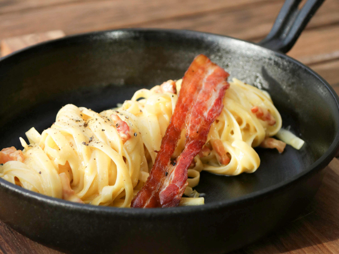 Food & Drinks 14