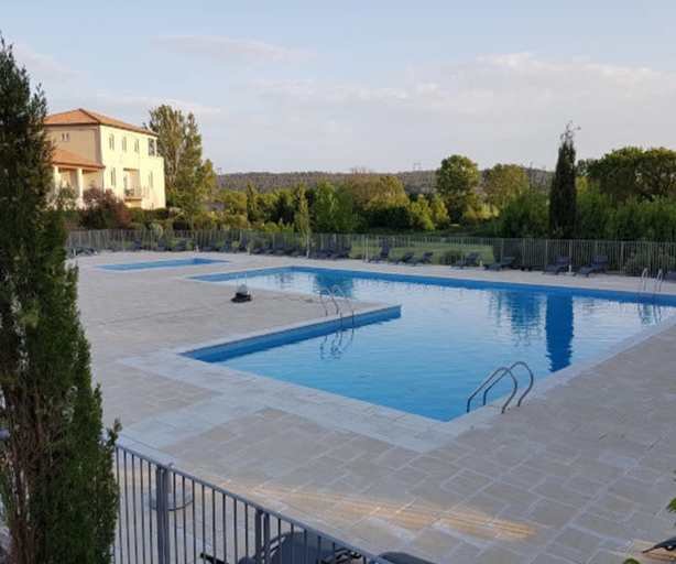 Pool 3, Residence du Chateau de Jouarres, Azille - Studio 2 Pers. With Balcony, Aude