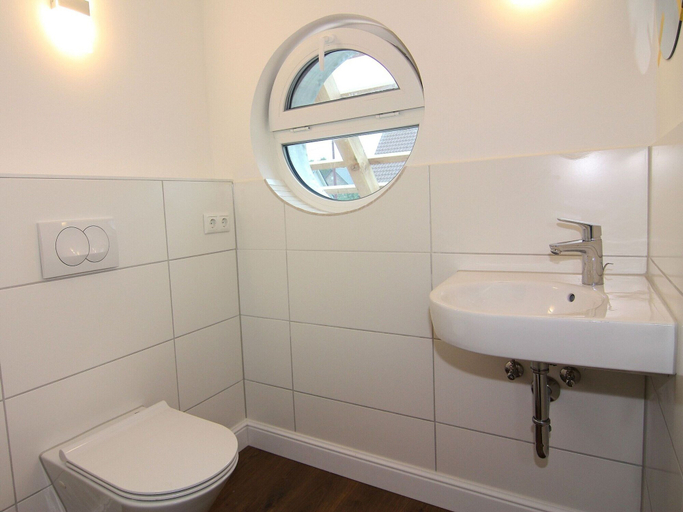 Bathroom 2, Modernes Chalet in Wendorf Nahe Schwerin, Ludwigslust-Parchim