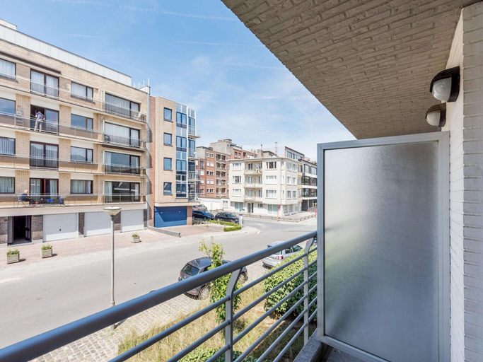 Others 5, Apartment in St-idesbald Near the Sea, West-Vlaanderen