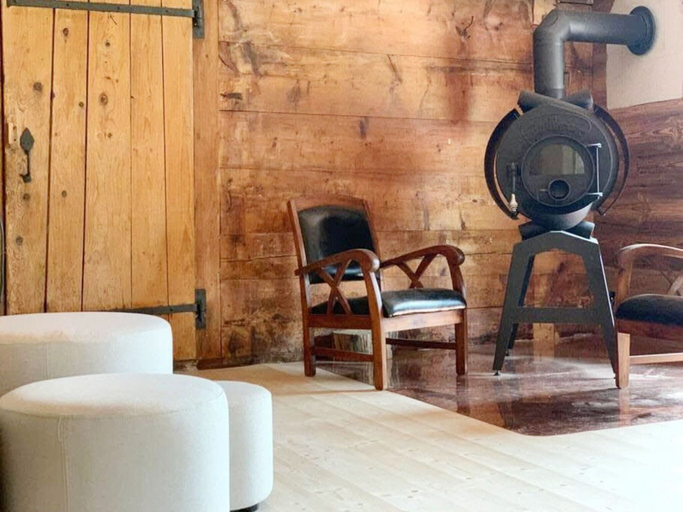 Others 2, Chalet in Gstaad Near Ski Slopes, Pays-d'Enhaut