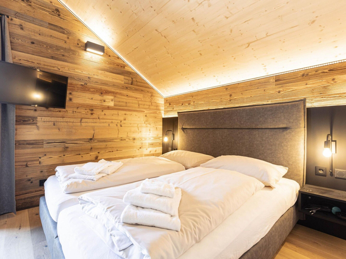 Room 4, Holiday Home With Sauna and Pool, Murau