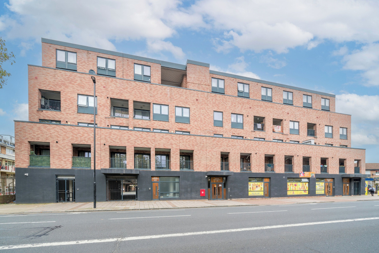 Exterior & Views, 3 Bed- Full Balcony - Closetoo2 & Excel, London