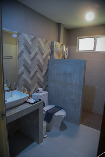 Bathroom 5, Frank Ao Nang Krabi Resort, Mueang Krabi