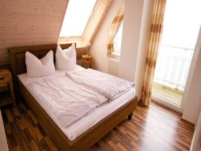 Room 1, Exklusives Appartement in Rechlin, Mecklenburgische Seenplatte