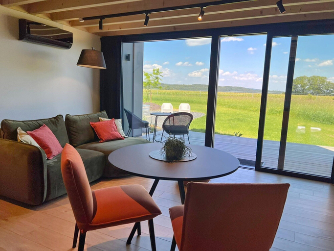 Others 4, Amazing Lodge With Shared Pool, Luxembourg