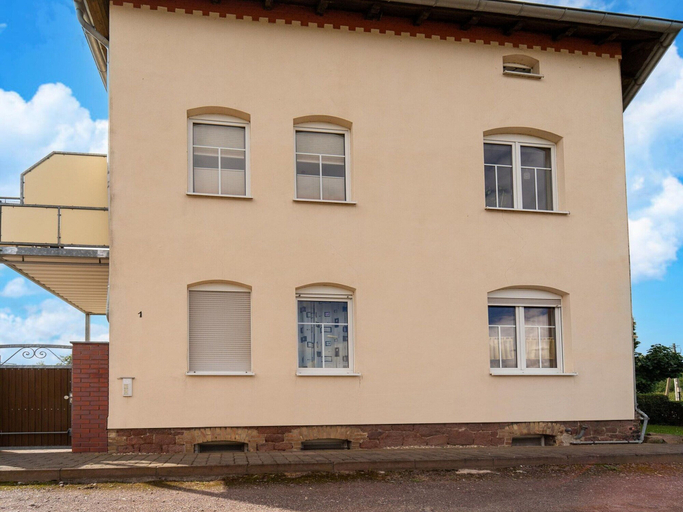 Exterior 2, Cozy Family Stay in Petersberg, Saalekreis