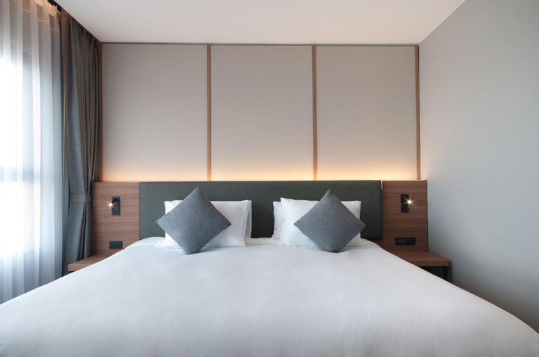 Bedroom 14