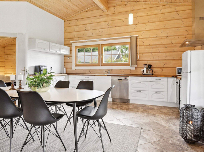 Others 5, 5 Star Holiday Home in Hadsund, Mariagerfjord