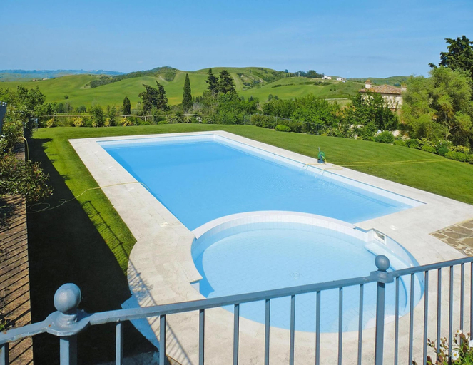 Pool 3, Apartment in Tuscany With Pool & Golf Access, Florence