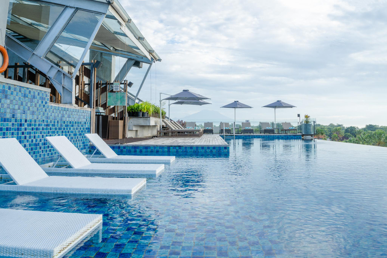 Swimming Pool 18