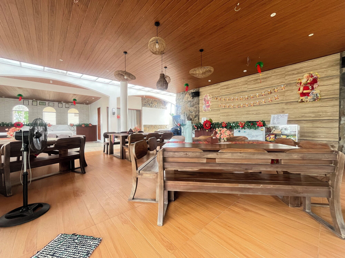 Food & Drinks 4, Na-Yah Beach Resorts, Sipalay City