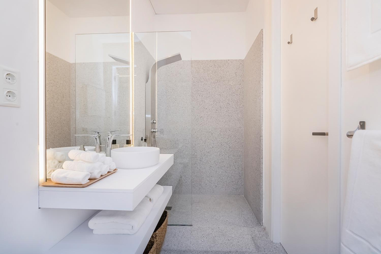 Bathroom 2, BHost - Lumiere Suites, Córdoba