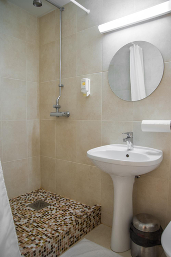 Bathroom 8
