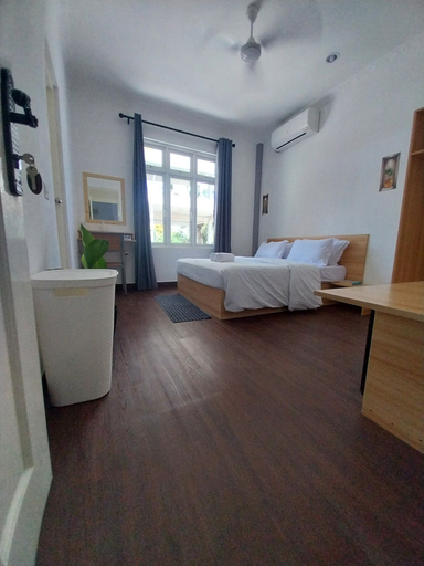Bedroom 4, clovebeach