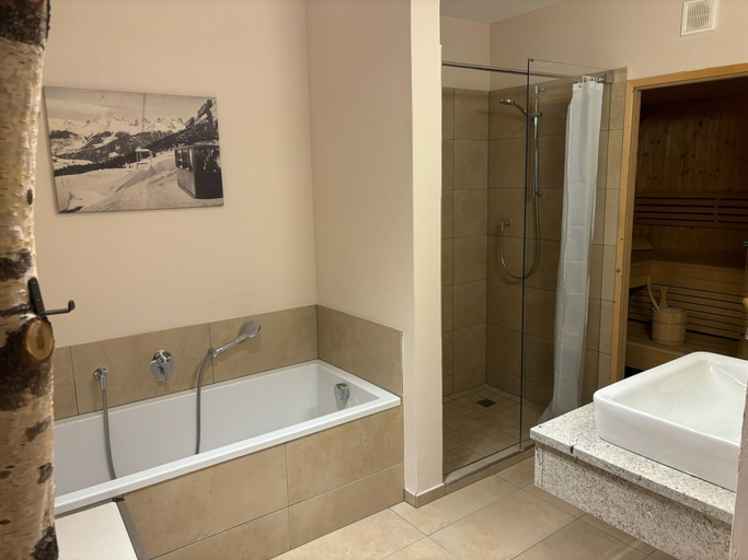 Bathroom 3, Fantastic Apartment in the Kitzbuhel Alps, Zell am See