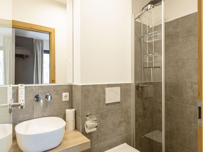 Bathroom 4, Lovely Apartment With Shared Pool, Sankt Johann im Pongau