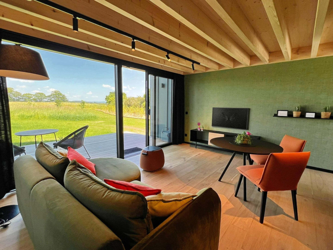 Others 5, Amazing Lodge With Shared Pool, Luxembourg