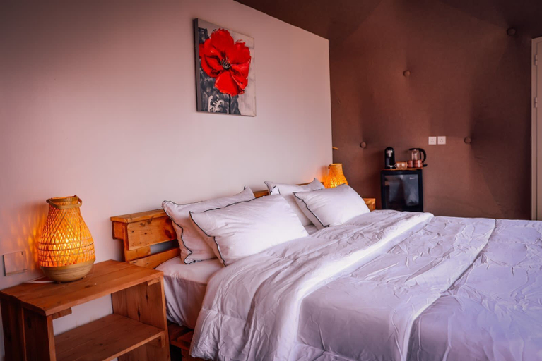 Bedroom 4, The Leaf