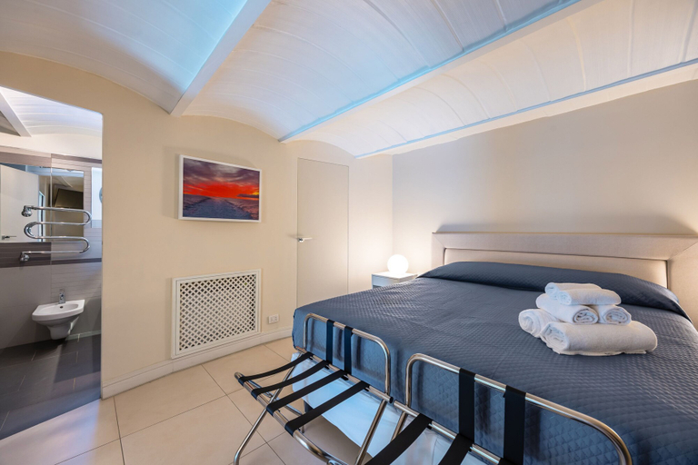 Room 5, Blu Breeze on Seafront, Napoli