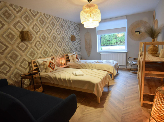 Room 4, Apartment in Kashubia With Lake View, Kartuzy