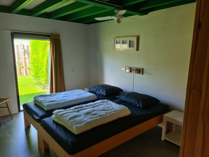 Room 3, House in Breskens Near Scenic Beaches, Sluis
