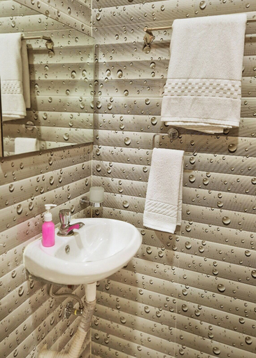 Bathroom 4, Best Inn By BookMeriHotel, Kolkata