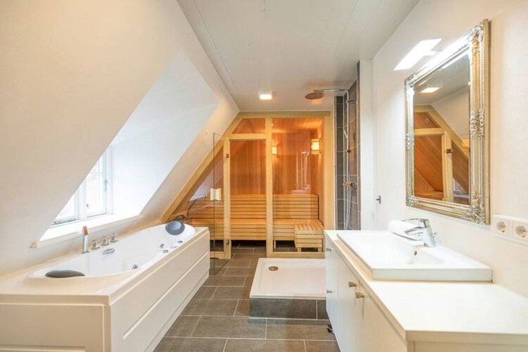 Bathroom 3, Semi-detached House Waygaard West, Dagebull, Nordfriesland