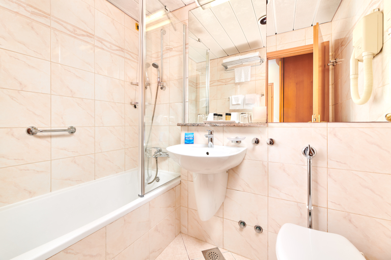 Bathroom, Villa Galijot Plava Laguna, Poreč